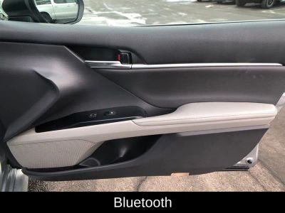 2019 Toyota Camry XLE - Photo 14