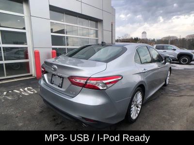 2019 Toyota Camry XLE - Photo 10