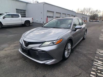 2019 Toyota Camry XLE - Photo 5