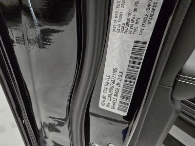2025 Jeep Grand Cherokee — photo 14 view