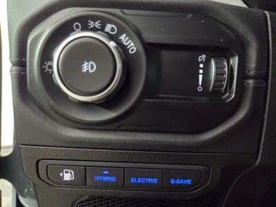 2025 Jeep Wrangler — photo 19 view