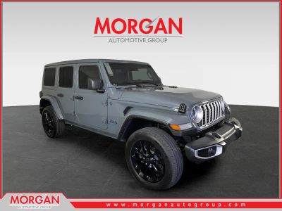 2025 Jeep Wrangler Sahara 4xe in Gray — front three-quarter view