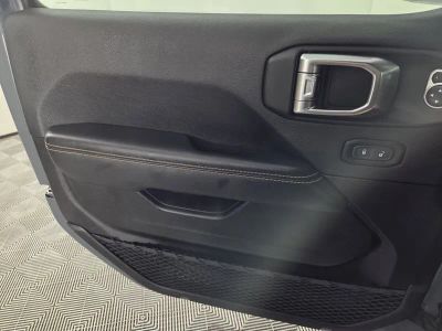 2025 Jeep Wrangler — photo 20 view