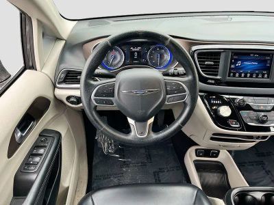 2020 Chrysler Voyager — photo 20 view