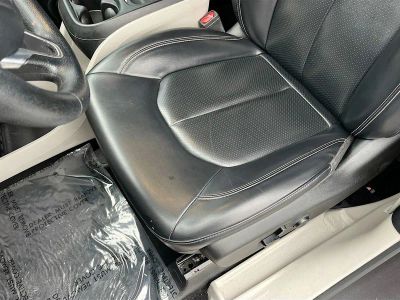 2020 Chrysler Voyager — photo 18 view