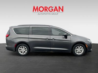 2020 Chrysler Voyager — photo 8 view