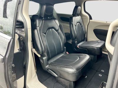 2020 Chrysler Voyager — photo 26 view