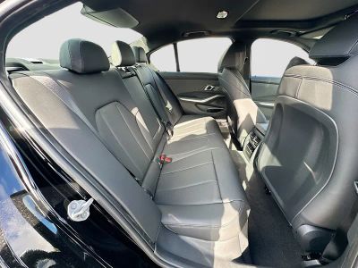 2026 BMW 3 Series — photo 22 view