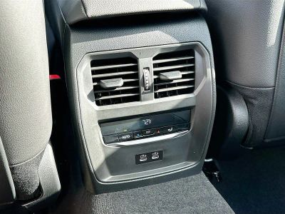 2026 BMW 3 Series — photo 20 view
