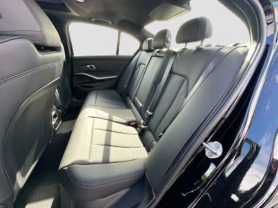 2026 BMW 3 Series — photo 19 view