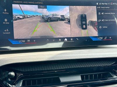 2026 BMW 3 Series — photo 11 view