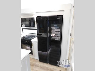 2026 Brinkley Model Z - Photo 15