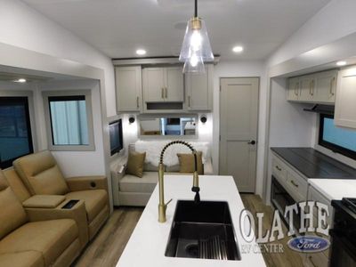 2026 Brinkley Model Z - Photo 6