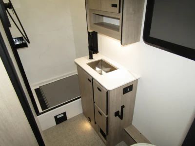 2026 Grand Design LINEAGE SERIES F - Photo 15