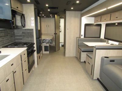 2026 Grand Design LINEAGE SERIES F - Photo 5
