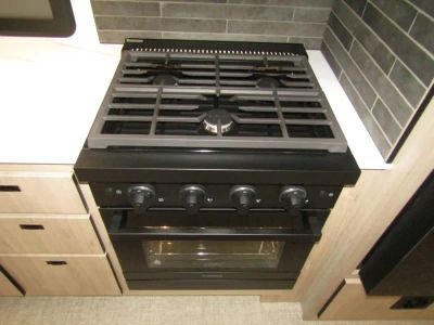 2026 Grand Design LINEAGE SERIES F - Photo 9