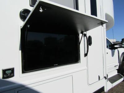 2026 Grand Design LINEAGE SERIES F - Photo 27