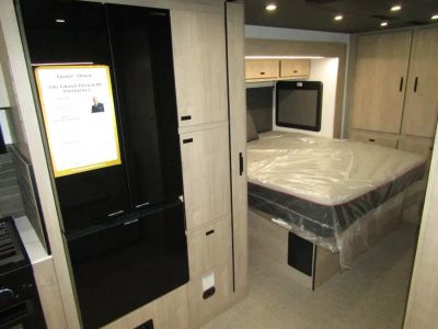 2026 Grand Design LINEAGE SERIES F - Photo 11