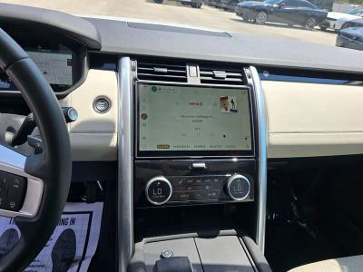 2025 Land Rover Discovery — photo 23 view
