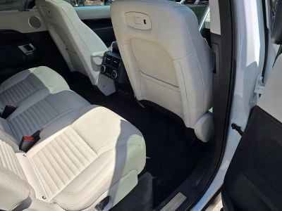 2025 Land Rover Discovery — photo 37 view