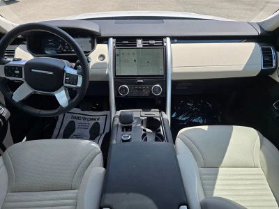 2025 Land Rover Discovery — photo 40 view