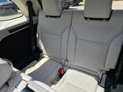2025 Land Rover Discovery — photo 35 view