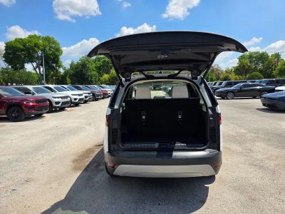 2025 Land Rover Discovery — photo 45 view