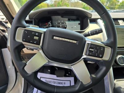 2025 Land Rover Discovery — photo 18 view