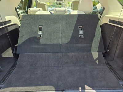 2025 Land Rover Discovery — photo 47 view