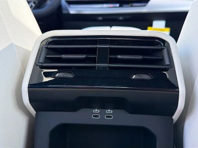 2026 BMW 5 Series — photo 20 view