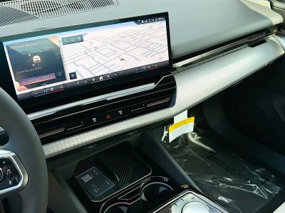 2026 BMW 5 Series — photo 28 view
