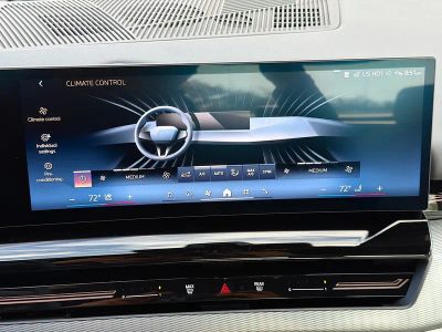2026 BMW 5 Series — photo 35 view