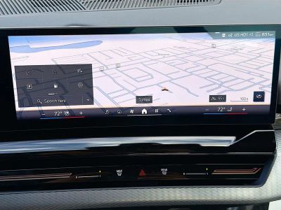 2026 BMW 5 Series — photo 33 view