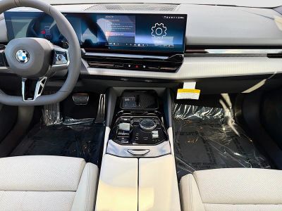 2026 BMW 5 Series — photo 19 view