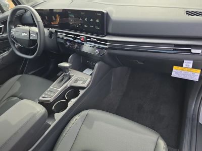2026 Kia Sportage — photo 12 view