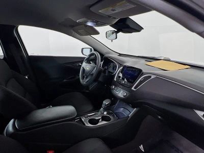 2024 Chevrolet Malibu — photo 8 view
