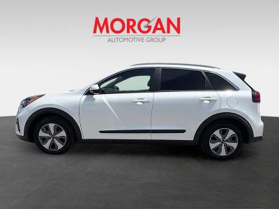 2022 Kia Niro — rear three-quarter view