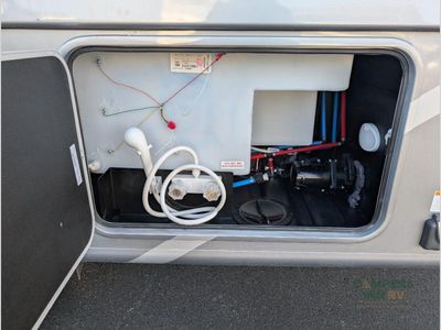 2025 Thor Motor Coach Magnitude - Photo 13