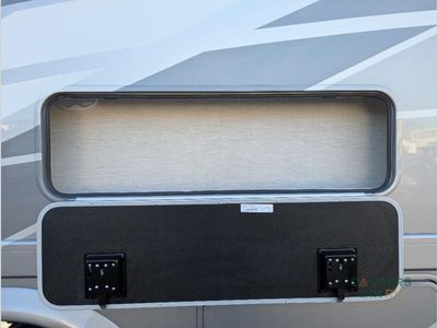2025 Thor Motor Coach Magnitude - Photo 14