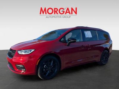2025 Chrysler Pacifica — photo 7 view