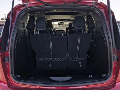 2025 Chrysler Pacifica — photo 12 view