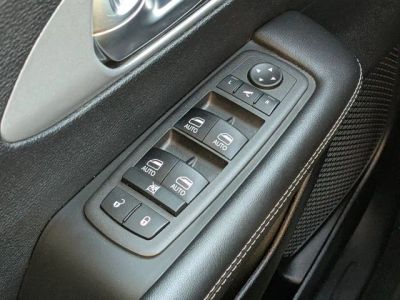 2025 Chrysler Pacifica — photo 17 view