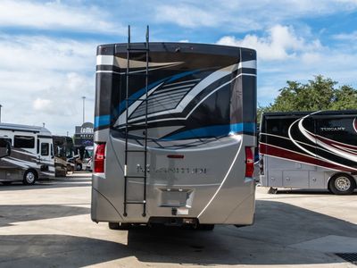 2022 Thor Motor Coach MAGNITUDE - Photo 24