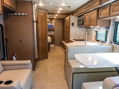 2022 Thor Motor Coach MAGNITUDE - Photo 5