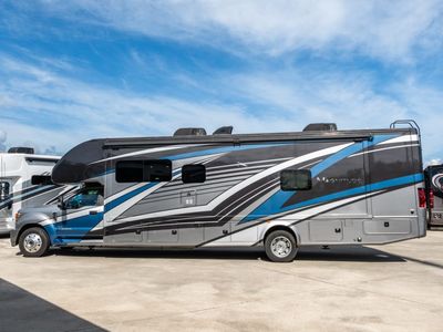 2022 Thor Motor Coach MAGNITUDE - Photo 20