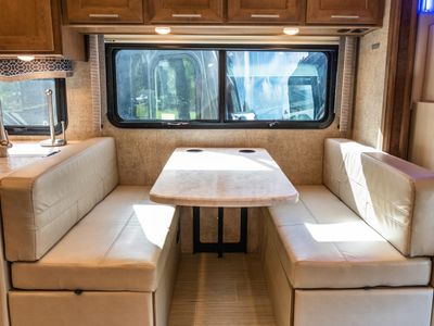 2022 Thor Motor Coach MAGNITUDE - Photo 7