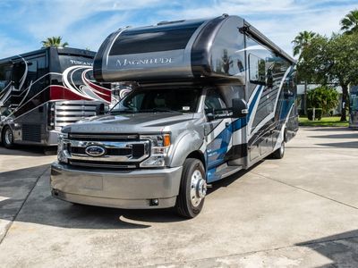 2022 Thor Motor Coach MAGNITUDE - Photo 1