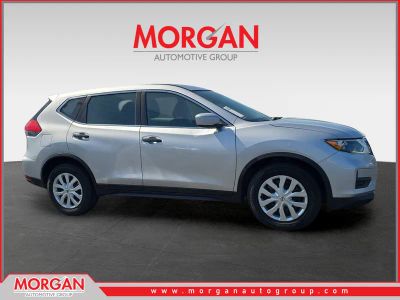 2017 Nissan Rogue S in Silver — front three-quarter view