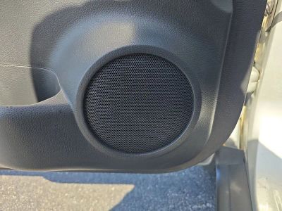 2017 Nissan Rogue — photo 15 view
