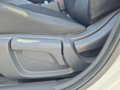 2017 Nissan Rogue — photo 16 view